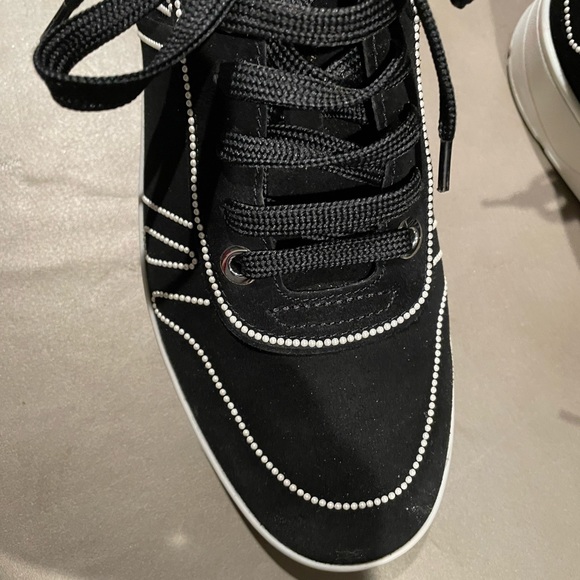 Black suede sneakers with tiny pearl details - Picture 8 of 9